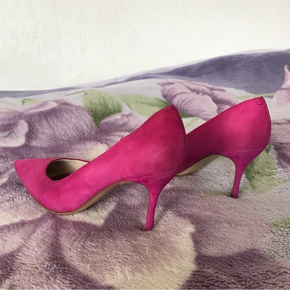 Marc Fisher LTD Pointed Toe Suede Pump - Picture 6 of 10